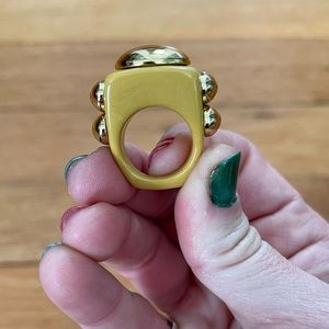 Elegant Gold and Yellow Ring